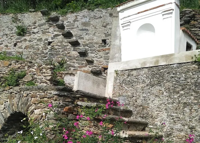 Casa Gemma 拉默齐亚泰尔默